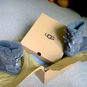 Ugg Bailey Bow II
